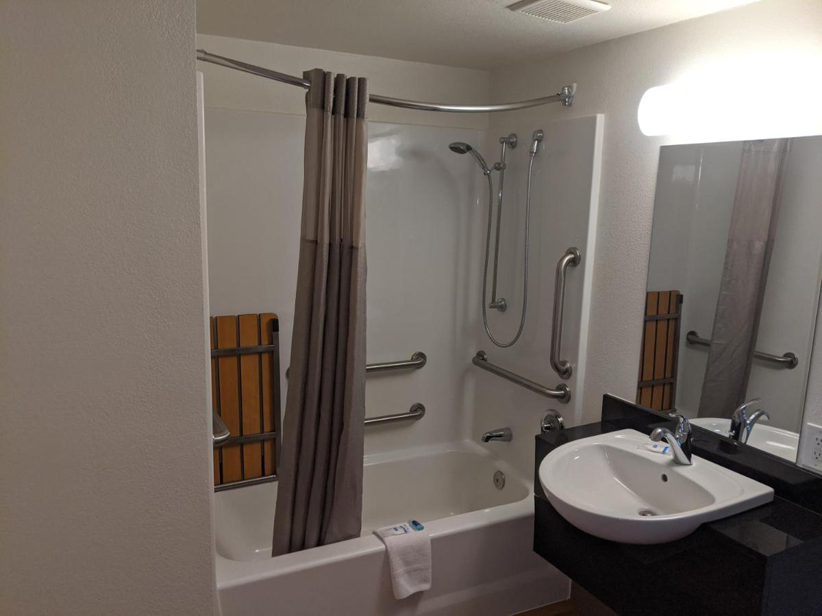 אלטונה Rodeway Inn מראה חיצוני תמונה