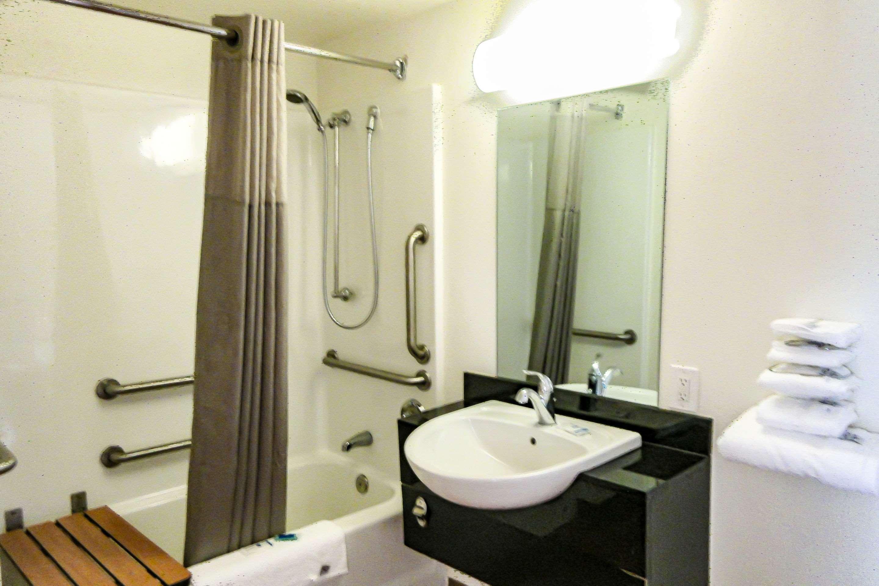 אלטונה Rodeway Inn מראה חיצוני תמונה
