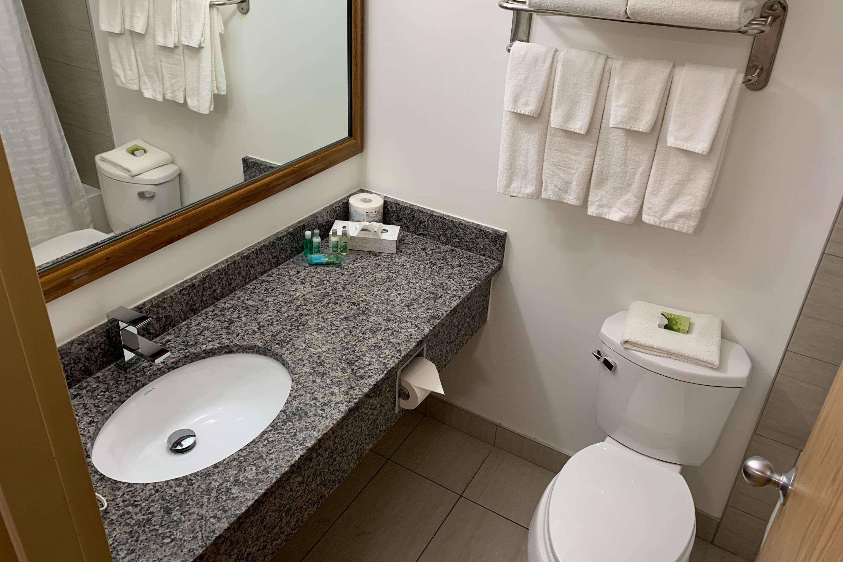 אלטונה Rodeway Inn מראה חיצוני תמונה