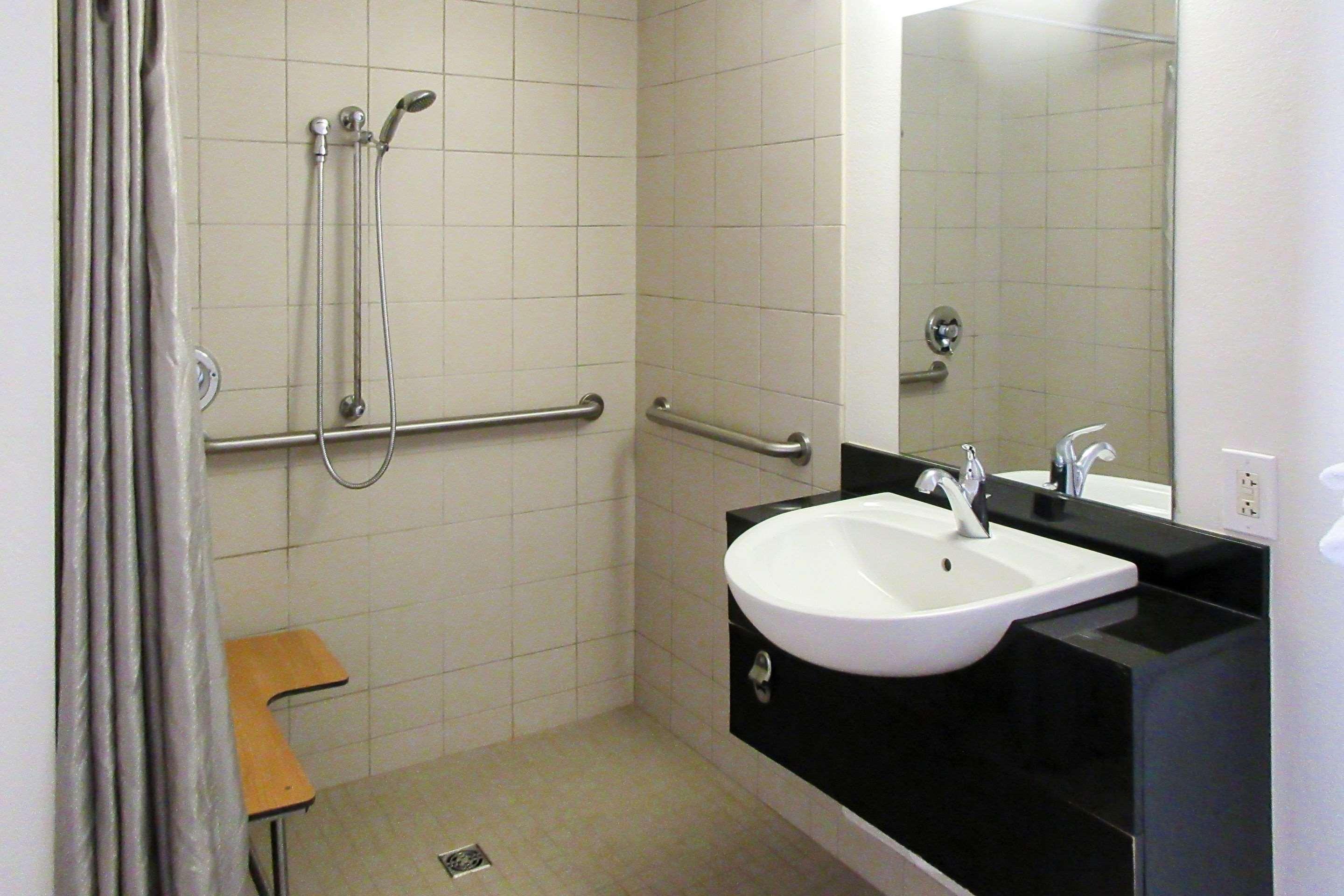 אלטונה Rodeway Inn מראה חיצוני תמונה