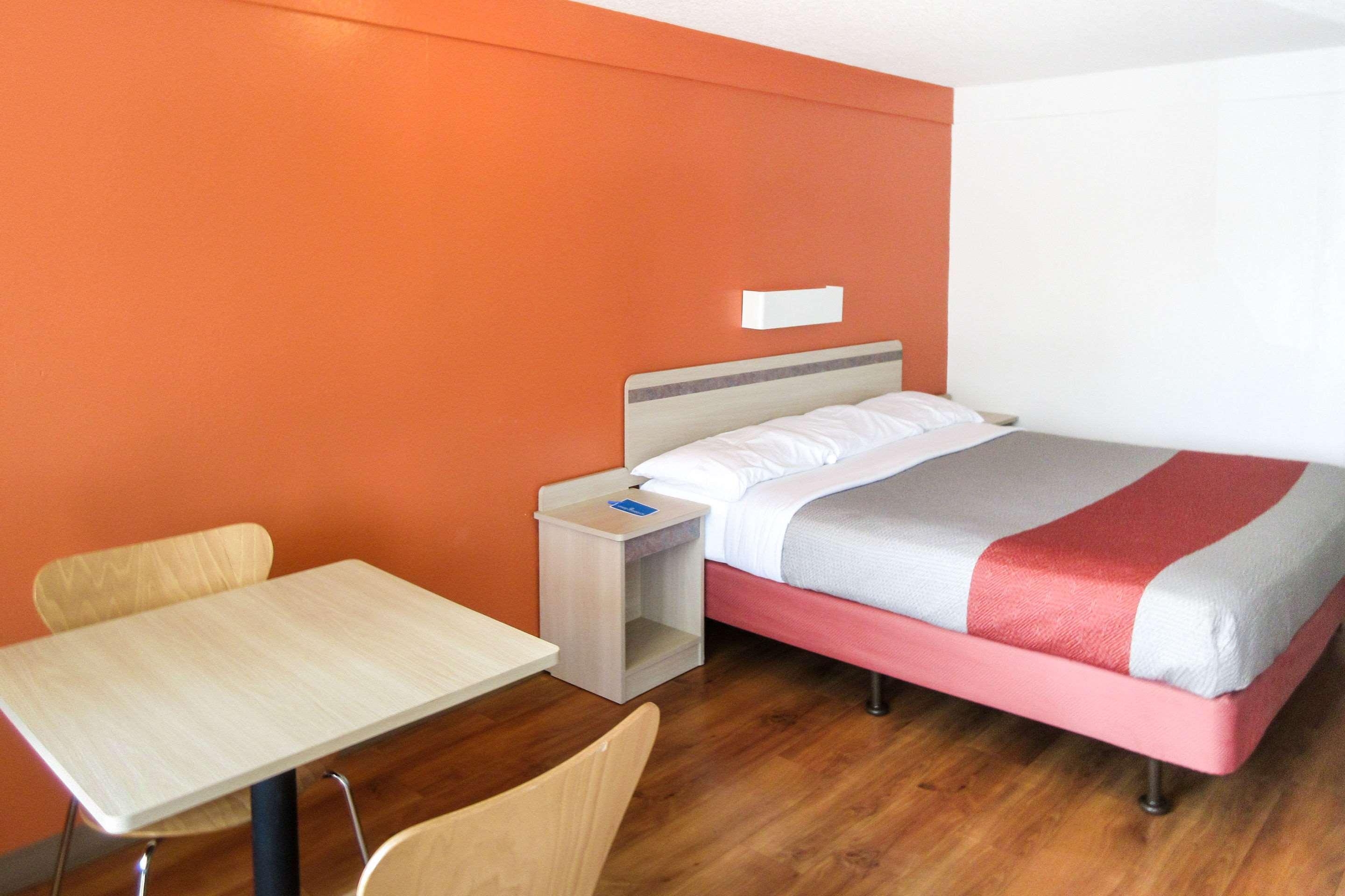 אלטונה Rodeway Inn מראה חיצוני תמונה