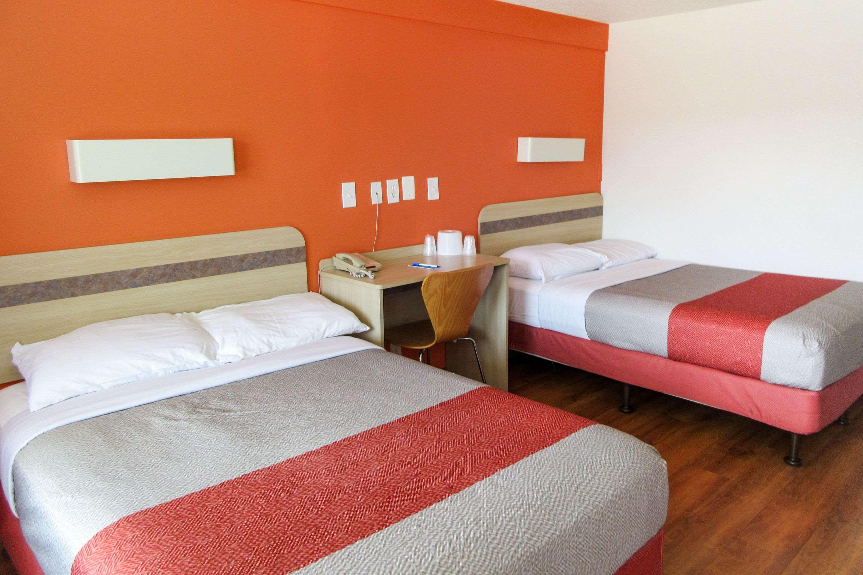 אלטונה Rodeway Inn מראה חיצוני תמונה