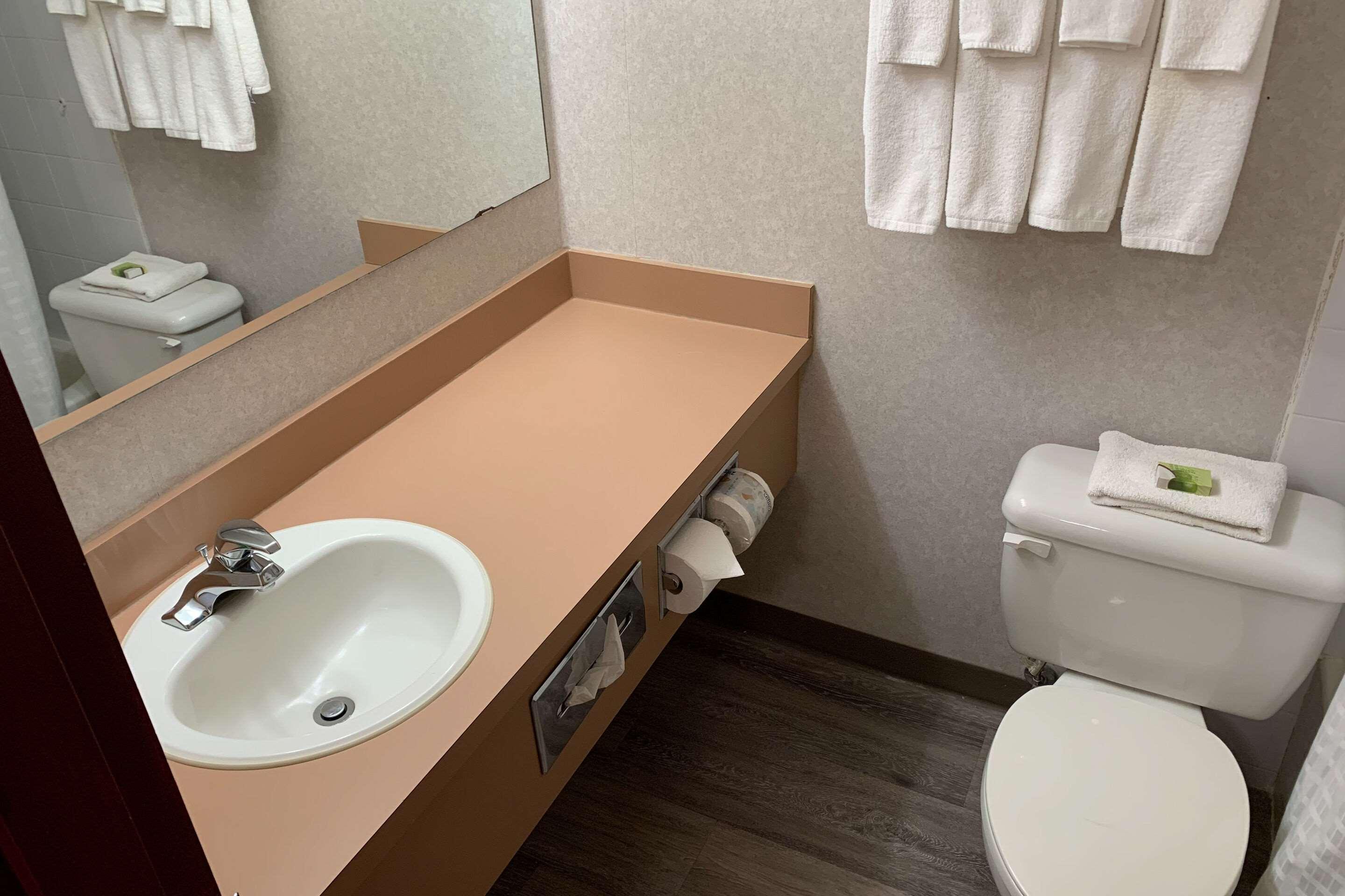 אלטונה Rodeway Inn מראה חיצוני תמונה