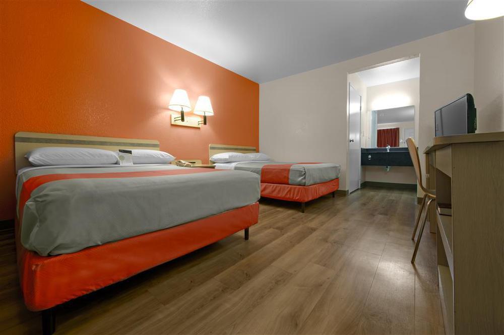 אלטונה Rodeway Inn חדר תמונה