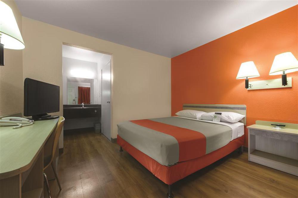 אלטונה Rodeway Inn חדר תמונה